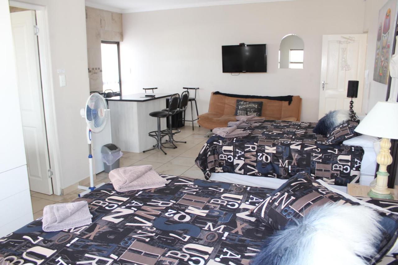 Livingatlarge Guest House Langebaan Luaran gambar